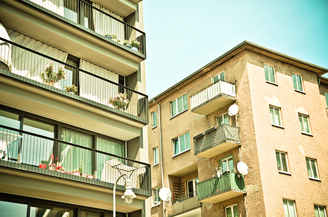 Risk indicators in the residential market